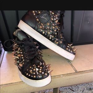 CHRISTIAN LOUBOUTIN LOUIS BLACK/MIX PIK PIK SPIKE FLAT HIGH TOP SNEAKER